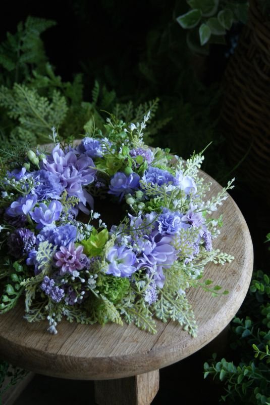 ダリアとカーネーションのパープルリース - KANON FLOWERS カノン