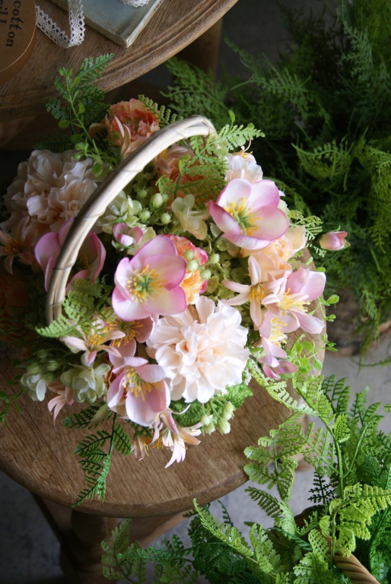 画像2: クリスマスローズの花籠 (2)