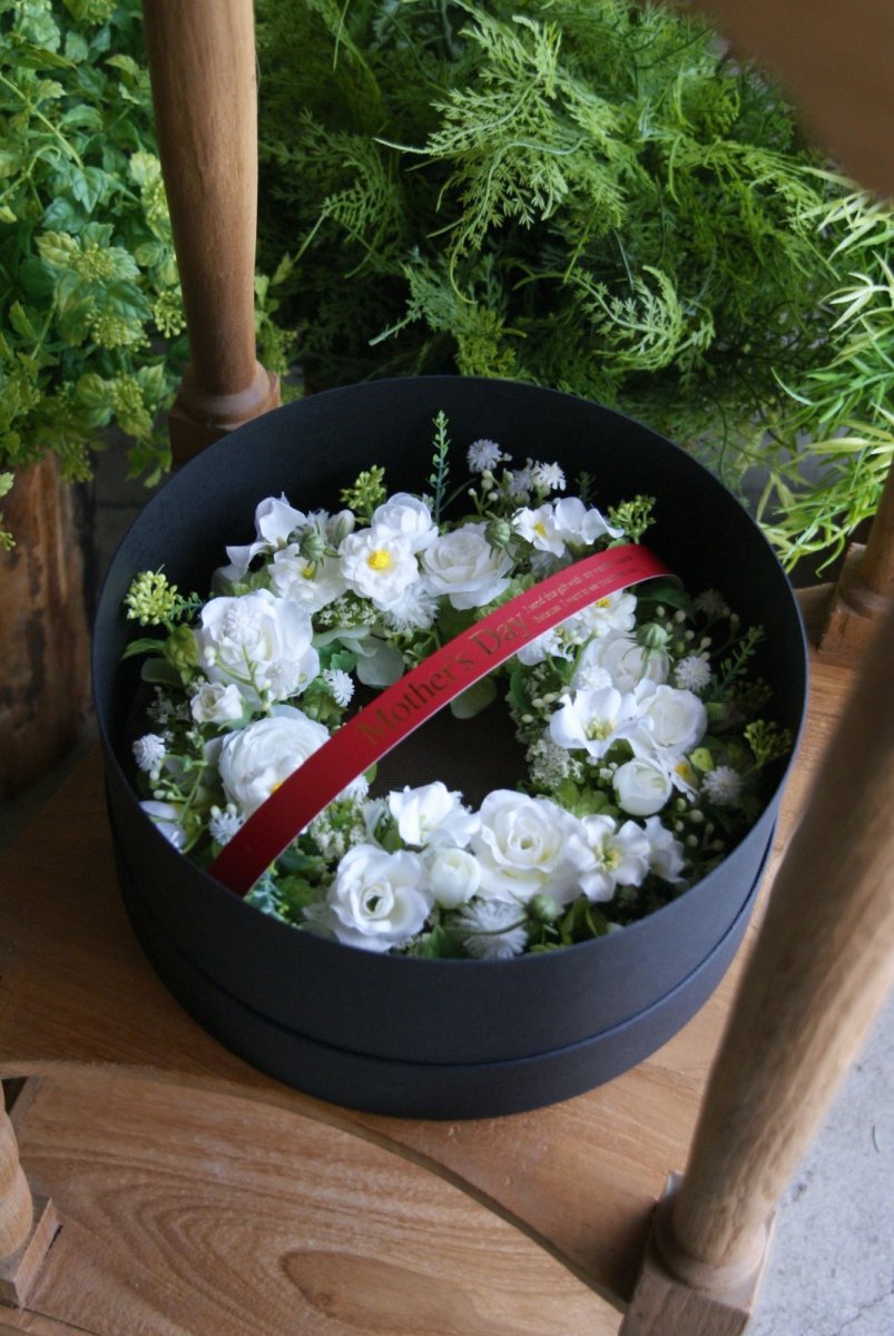 画像3: ブラックギフトボックス付き ホワイトのリース (3)