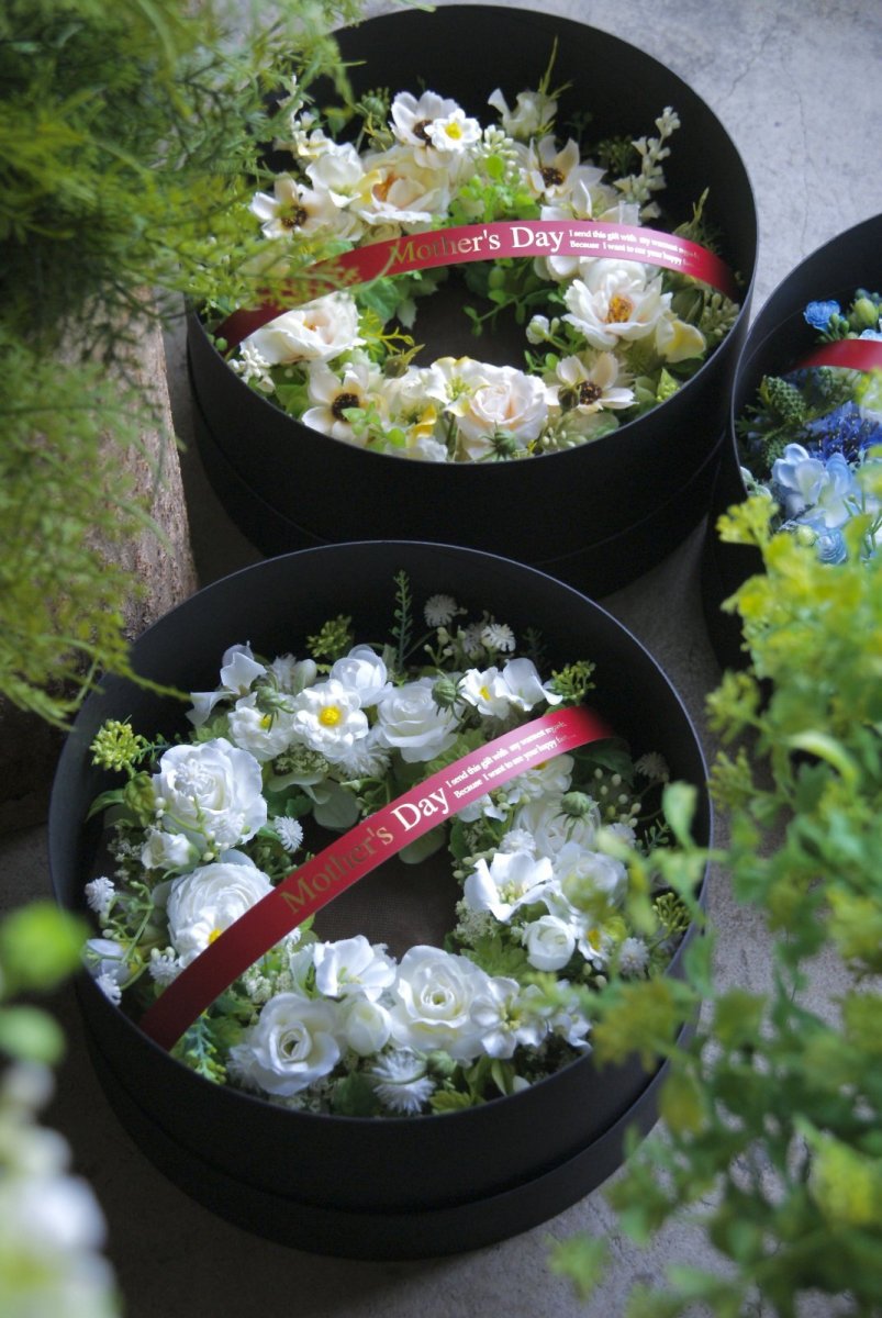 画像4: ブラックギフトボックス付き ホワイトのリース (4)