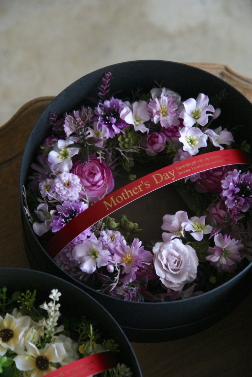 画像4: ブラックギフトボックス付き ピンクパープルのリース (4)