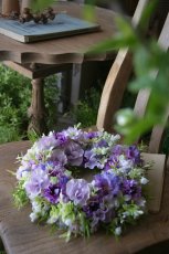 画像4: パンジーとスイトピーのリース (4)