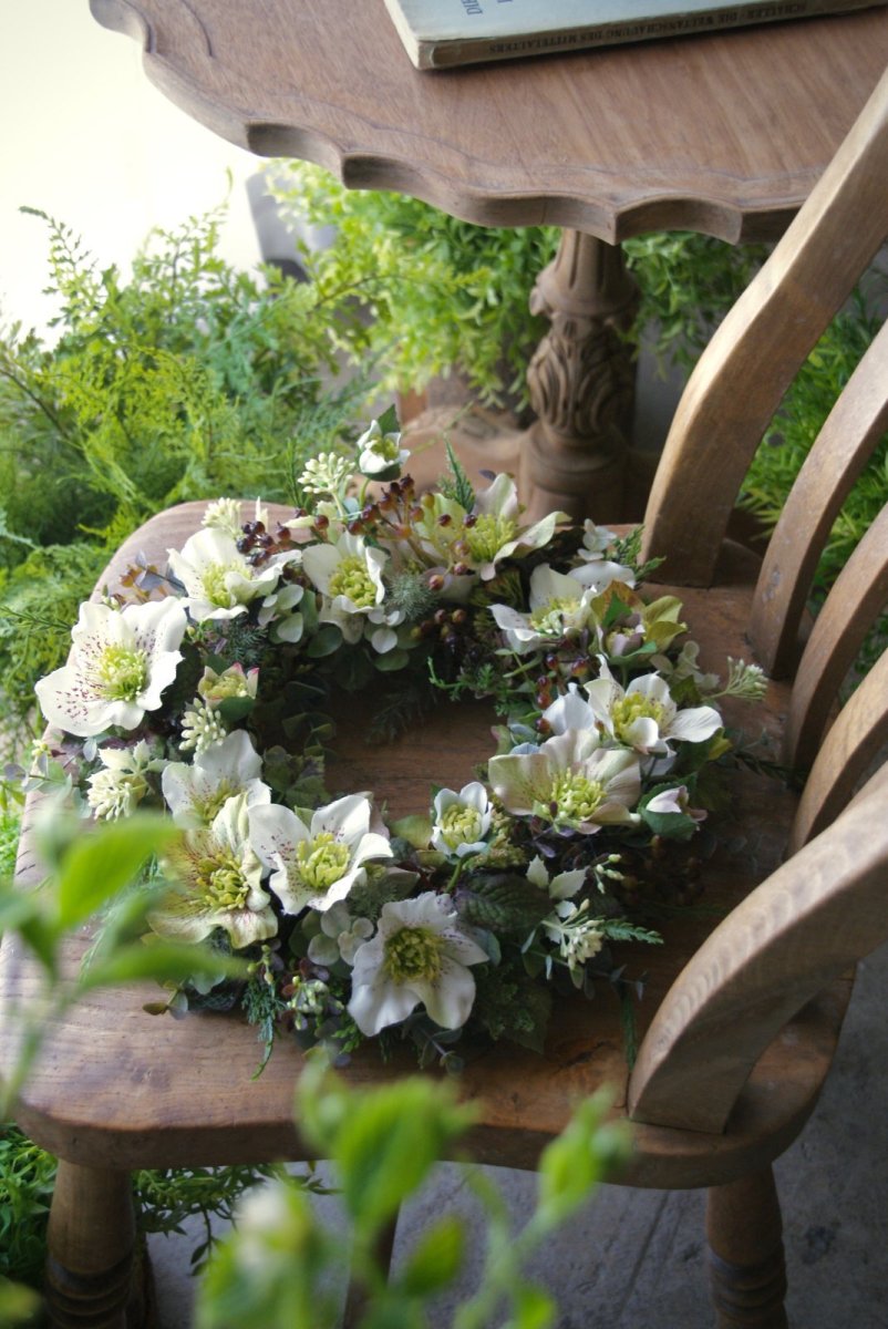 画像4: クリスマスローズのリース (4)